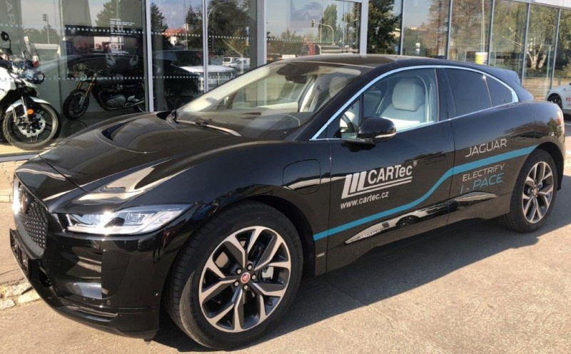 ELEKTRICKÝ JAGUAR I-PACE